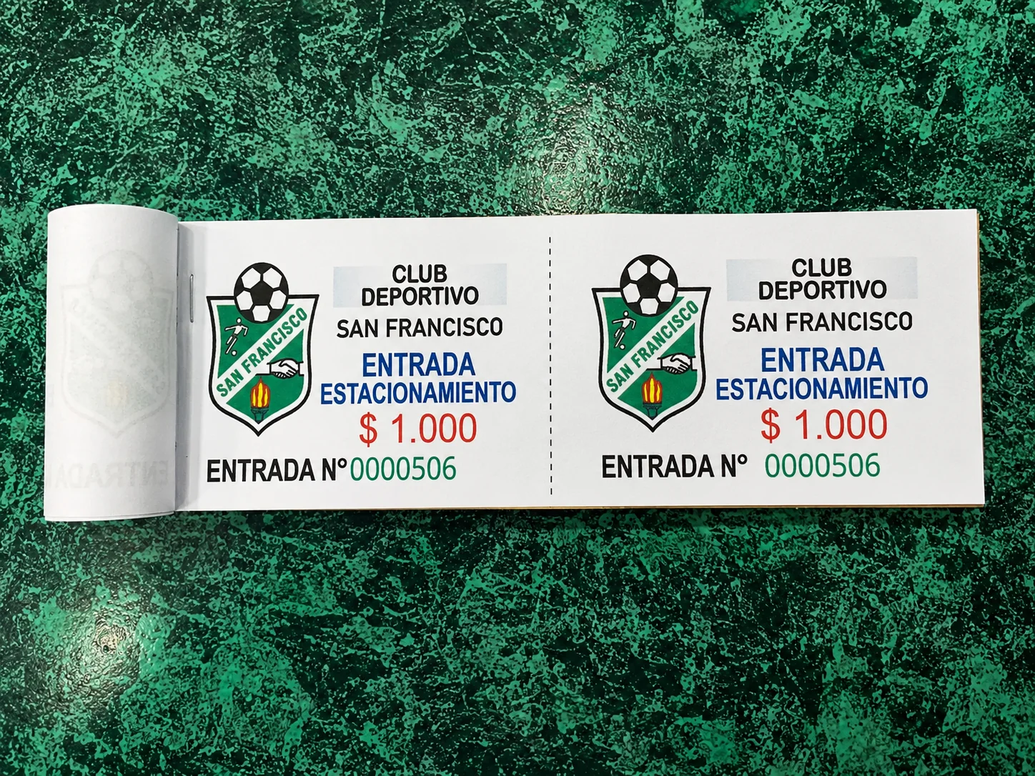 Entradas numeradas para estacionamiento de club deportivo